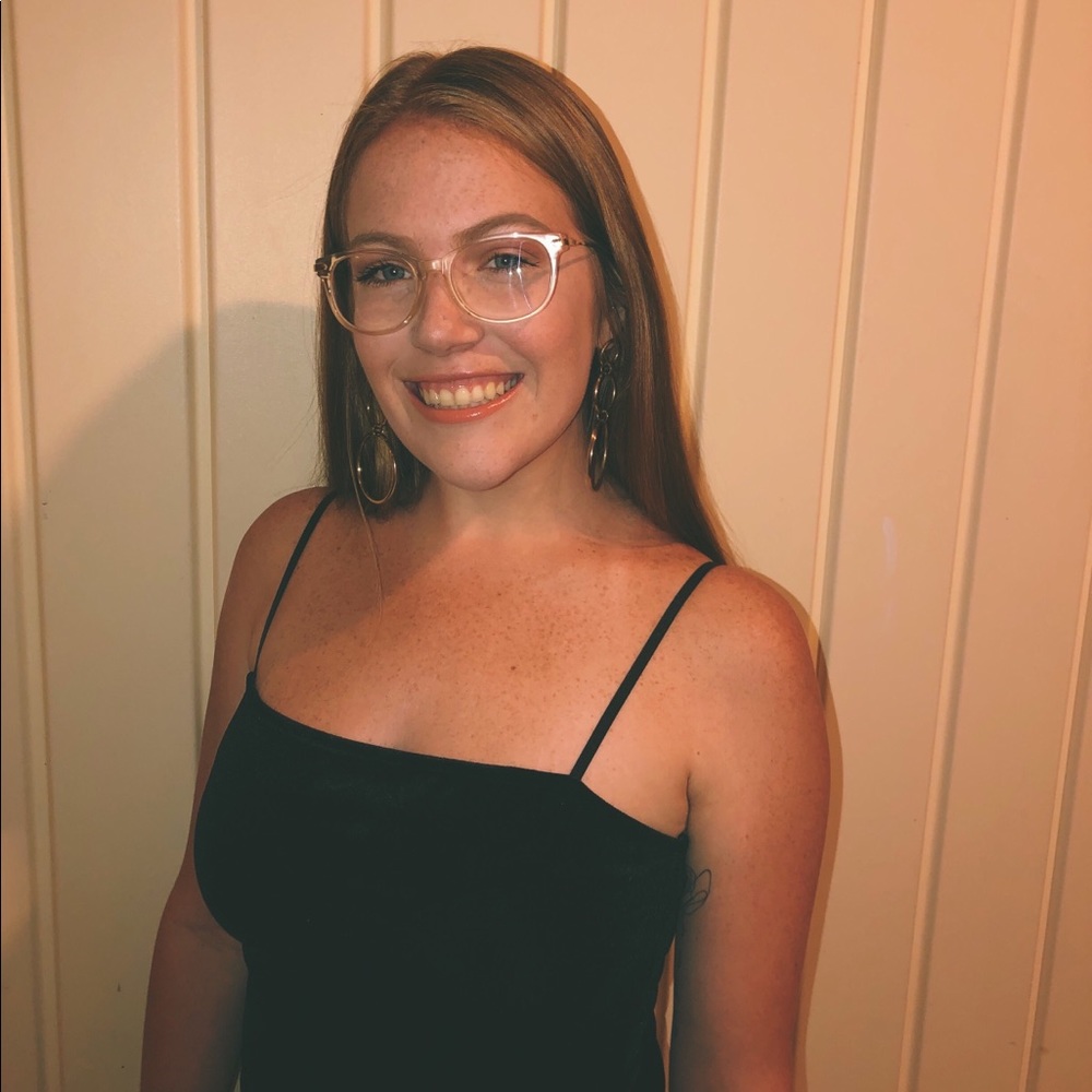 Meet your Posher, Angela